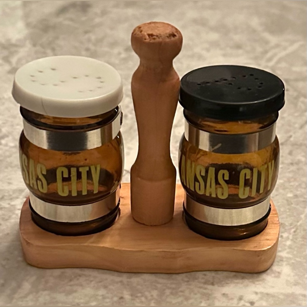 Vintage Crown Center KANSAS CITY Barrels Salt & Pepper Shaker Set